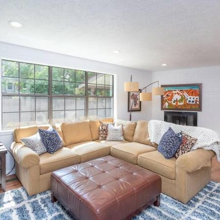 Experience Nirvana With Artwork Collections From Around The Globe Located In Lakewood Neighborhood In Se Boise Next To A Park, Minutes From Bown Crossing And The Boise River, 10 Minutes To Downtown, 4 Beds, Sleeps 8, Pets Welcome In Large Fenced In Y 外观 照片